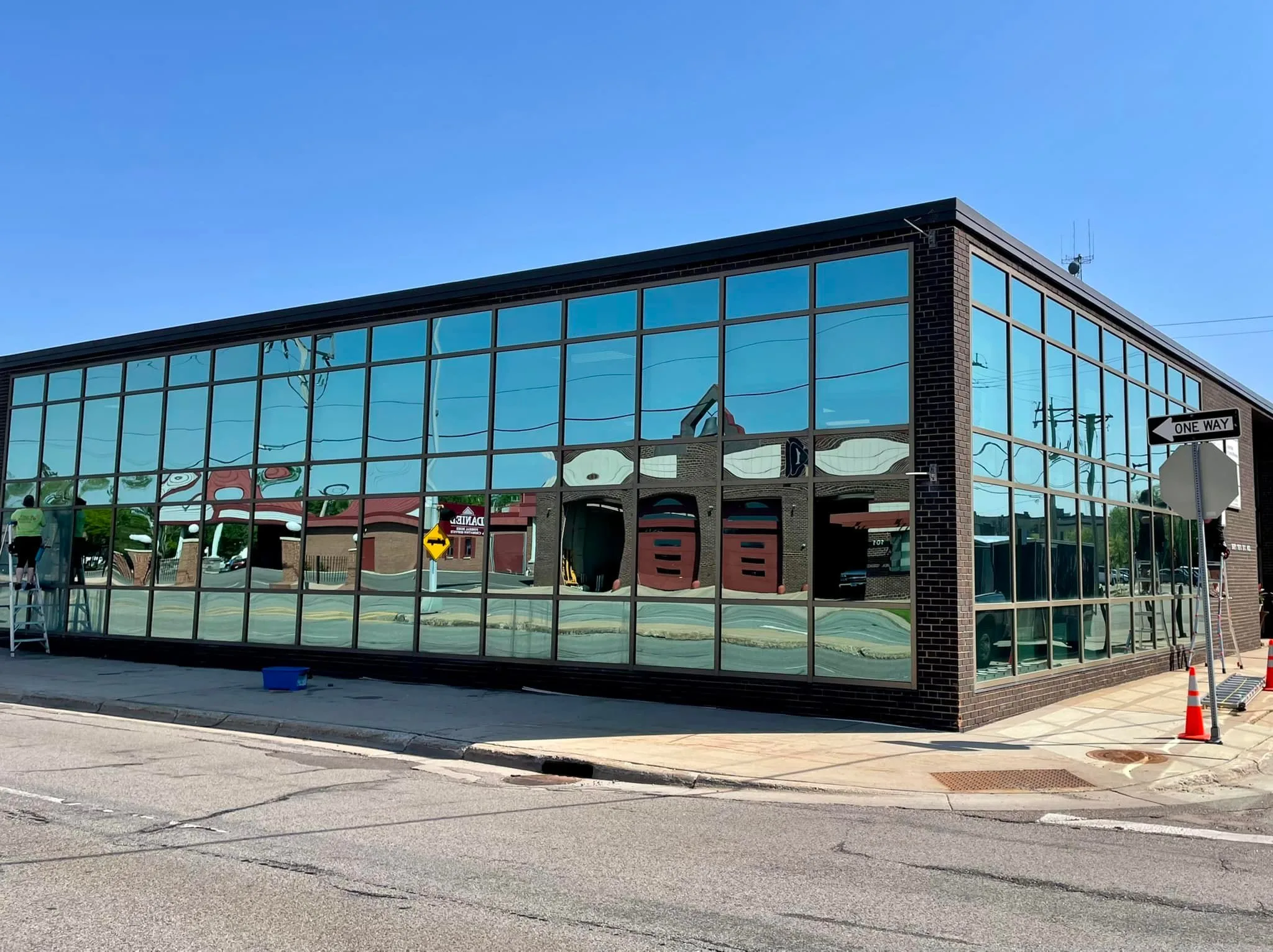 Full storefront window cleaning in Central MN